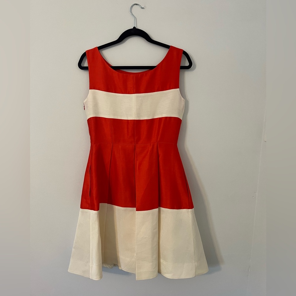 Kate Spade size 6 Pleated Silk Dress w pockets